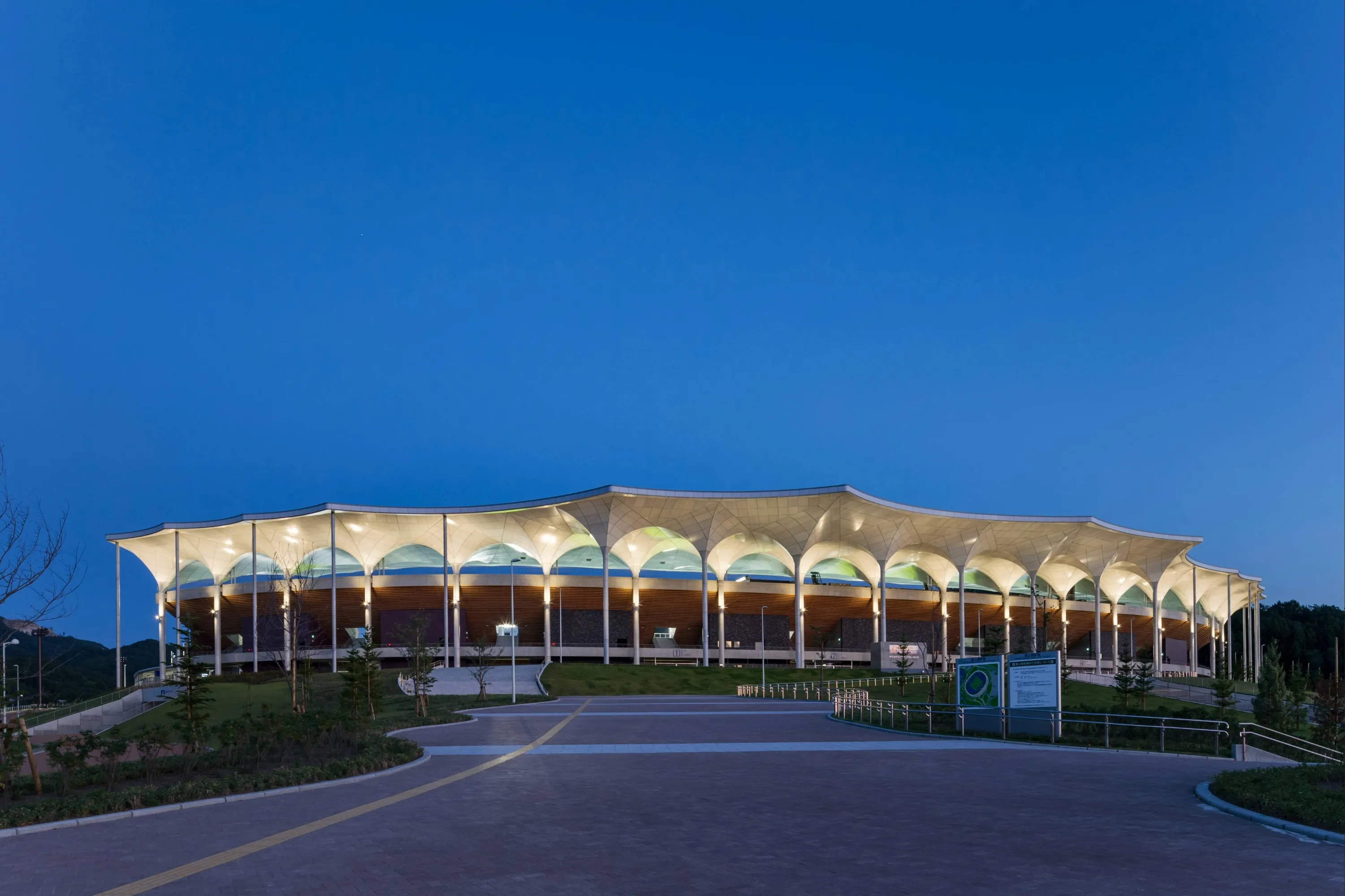 新青森県総合運動公園 陸上競技場